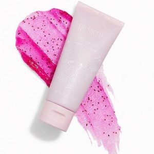 NIB Girlactik Fruit Superfood Face Scrub Exfoliant